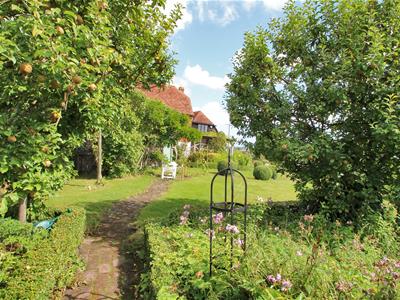 4 5 Acres Old Orchard Cottage Acton Lane Tenterden Kent Tn30 7ja